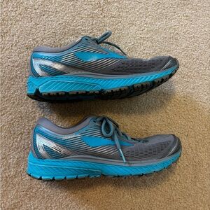 Brooks Ghost 10 Running Shoes Size 10.5